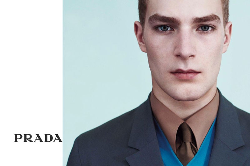 Prada 2011bV DƬ