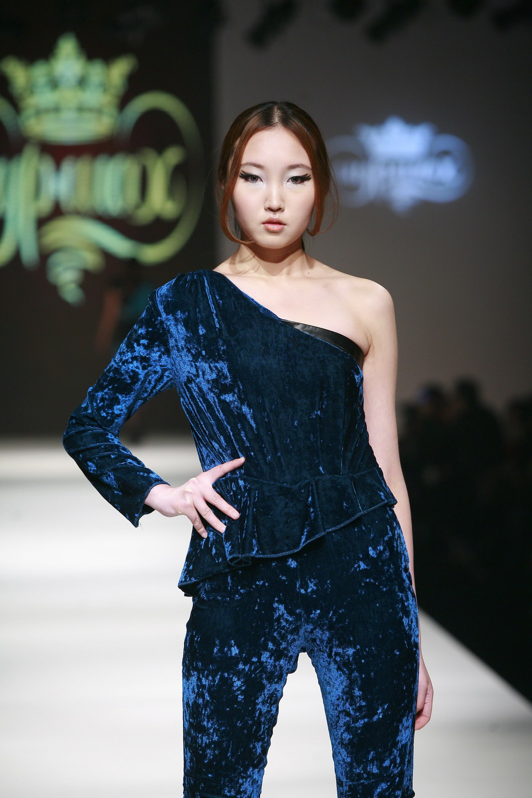 Nur-Shah by Fariza Kaiseneva 2011秋冬高清圖片