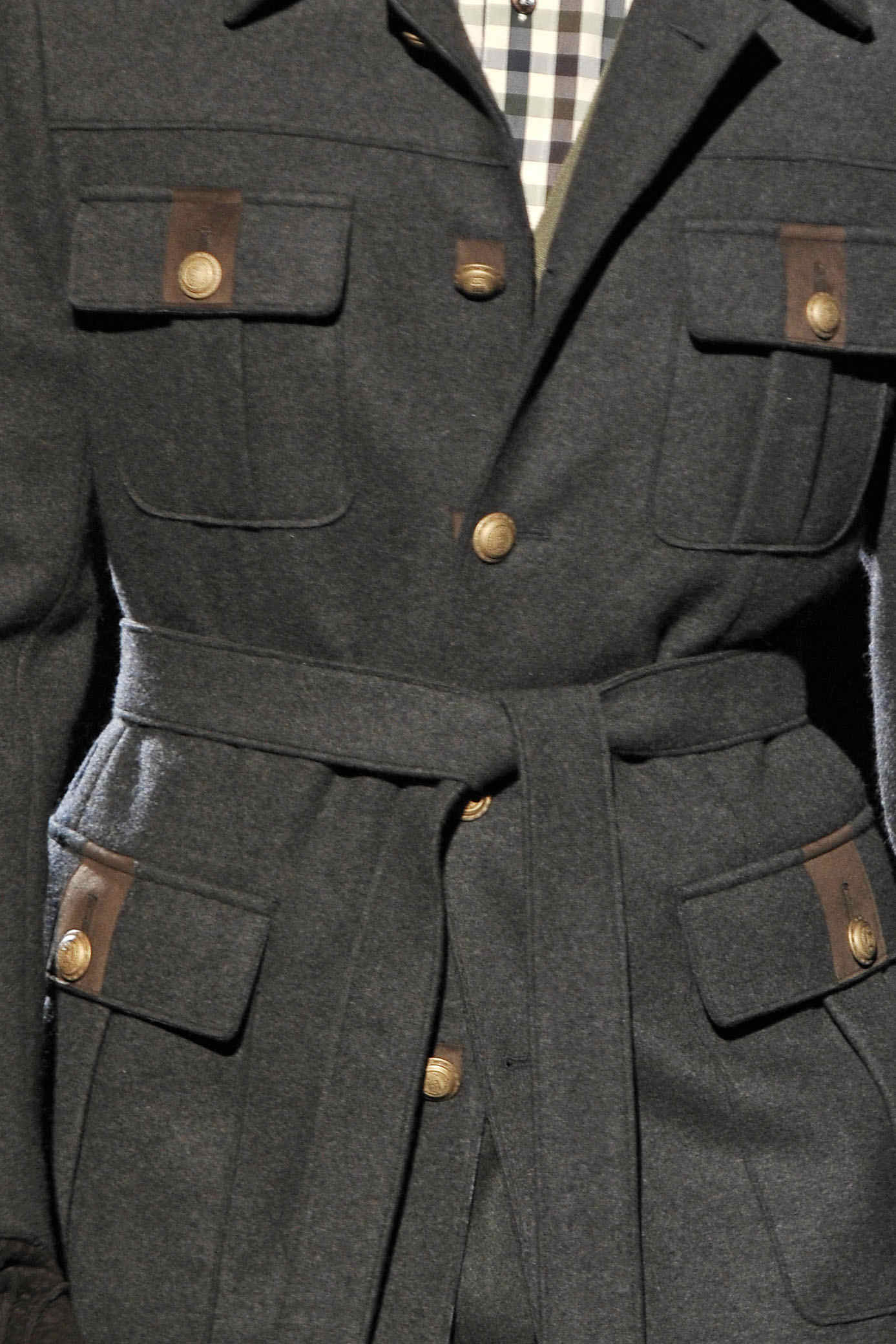 Corneliani 2011ﶬbDƬ