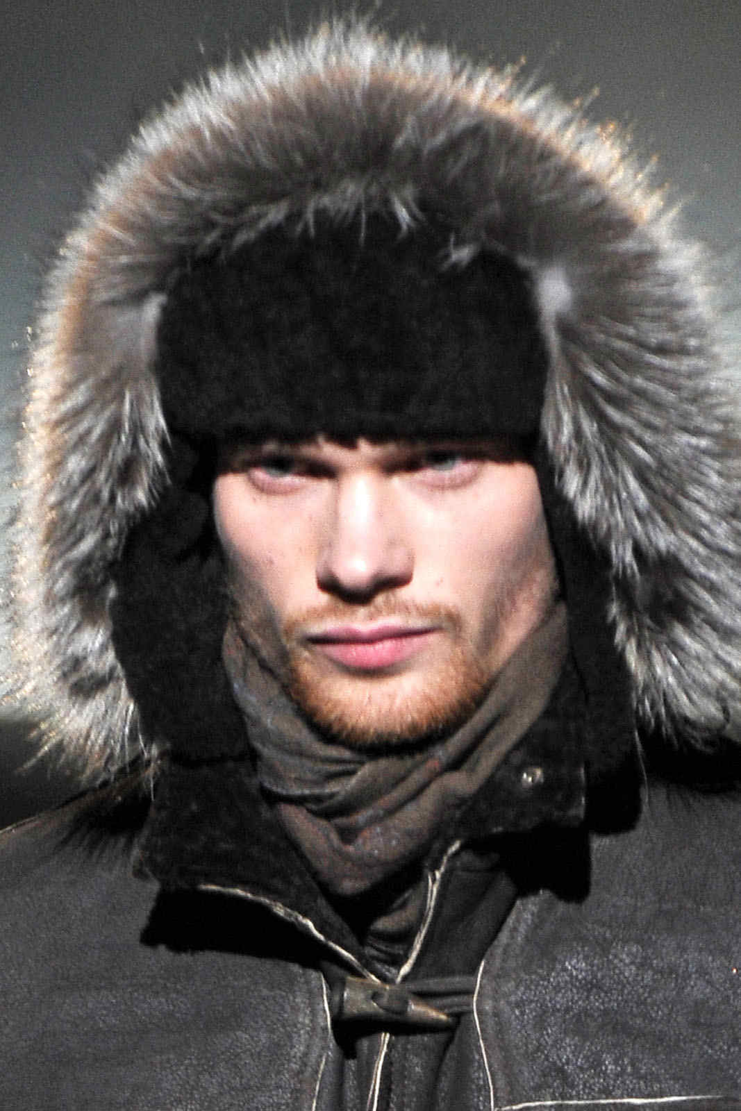 Corneliani 2011ﶬbDƬ