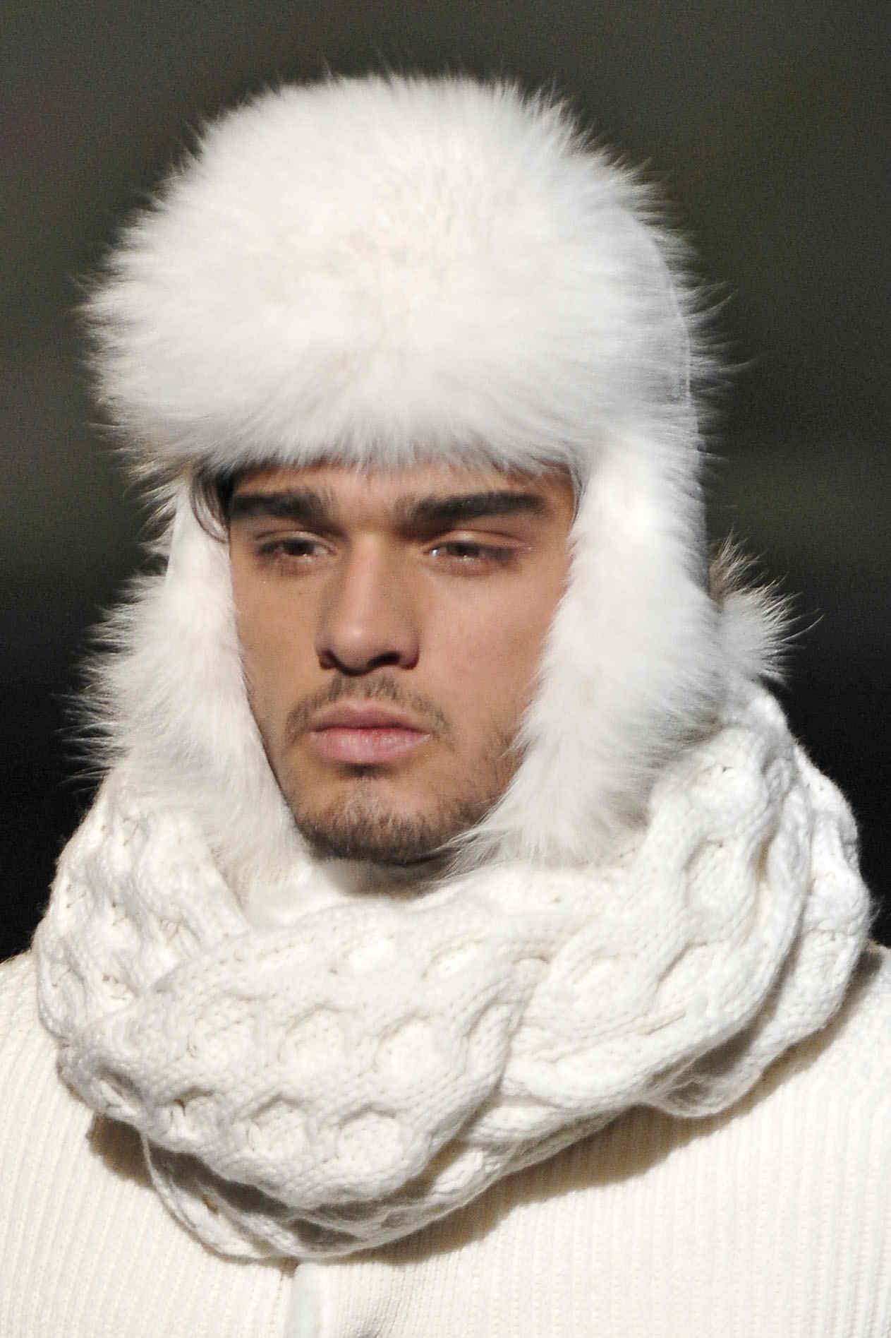 Corneliani 2011ﶬbDƬ