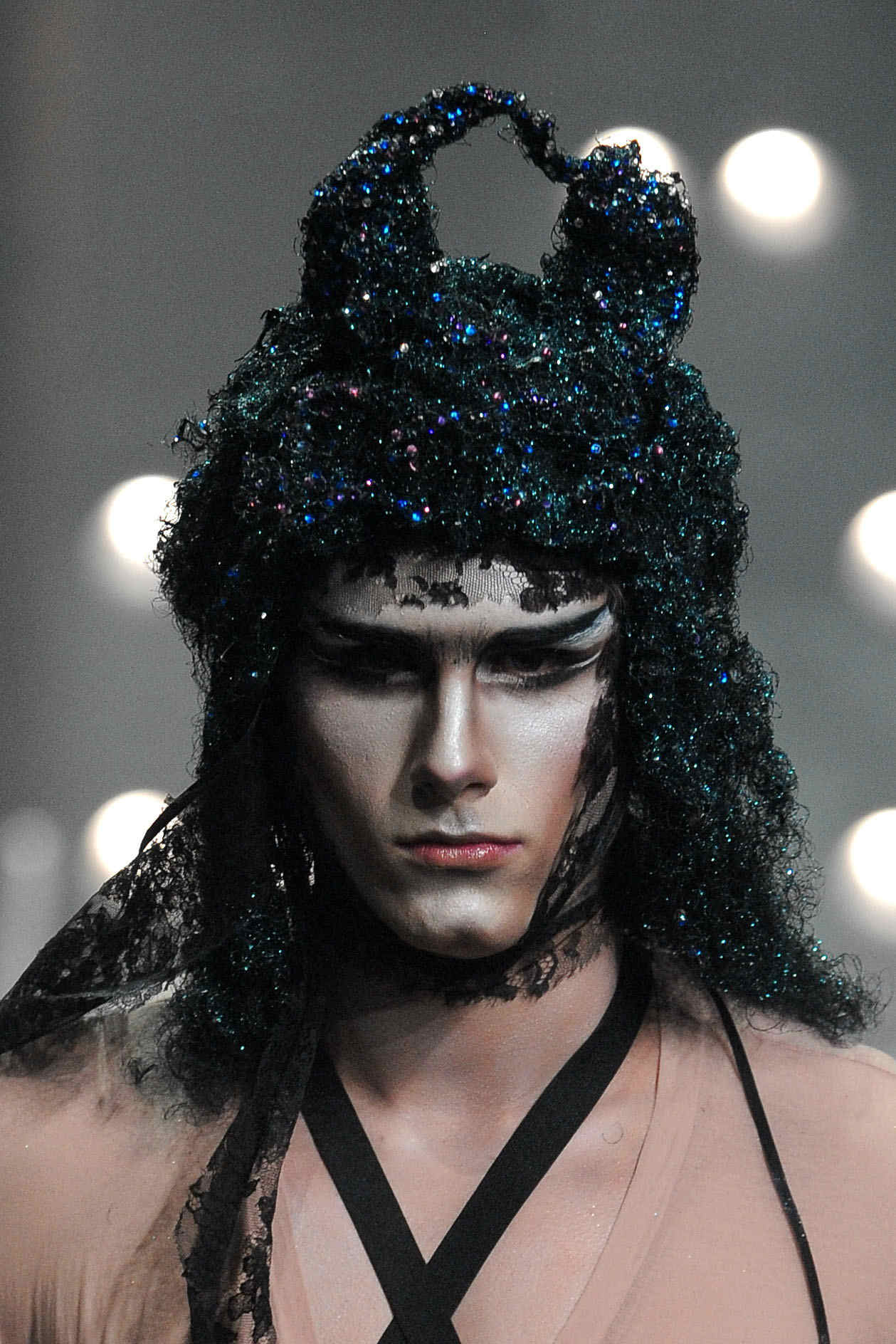 John Galliano 2011ﶬbDƬ