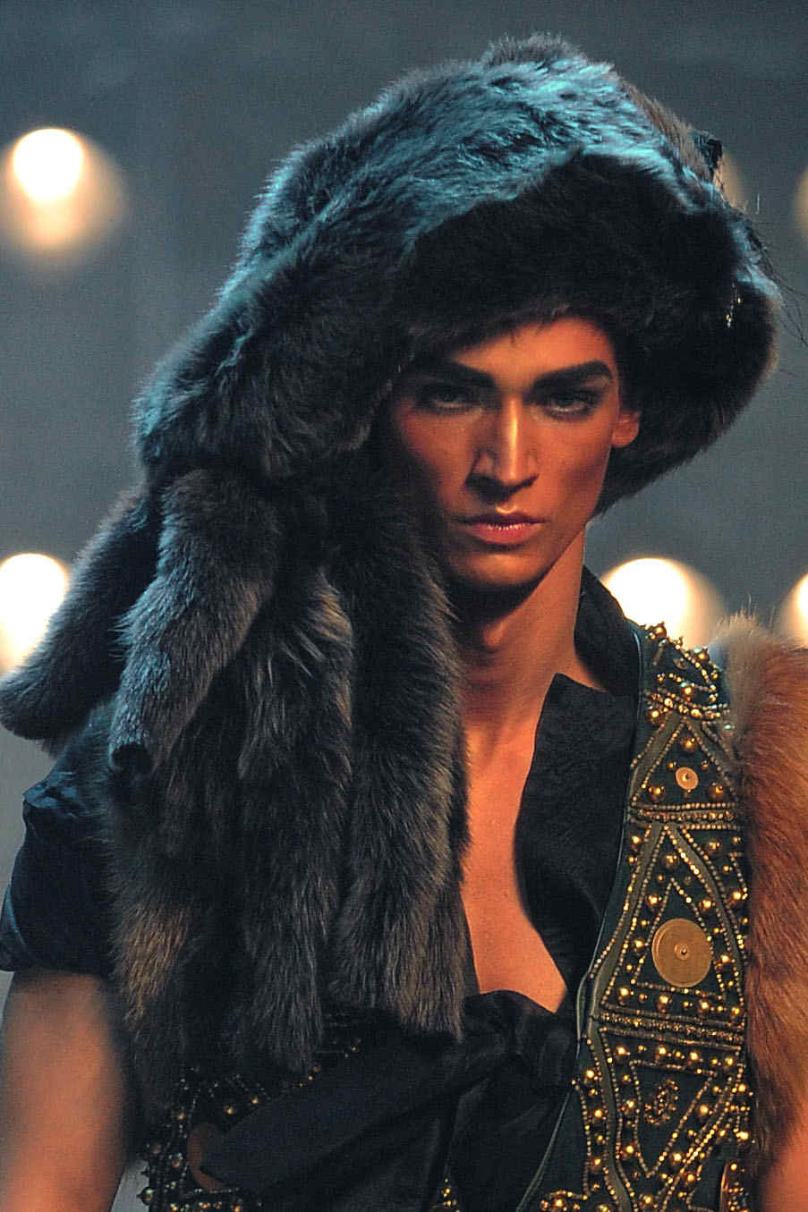 John Galliano 2011ﶬbDƬ
