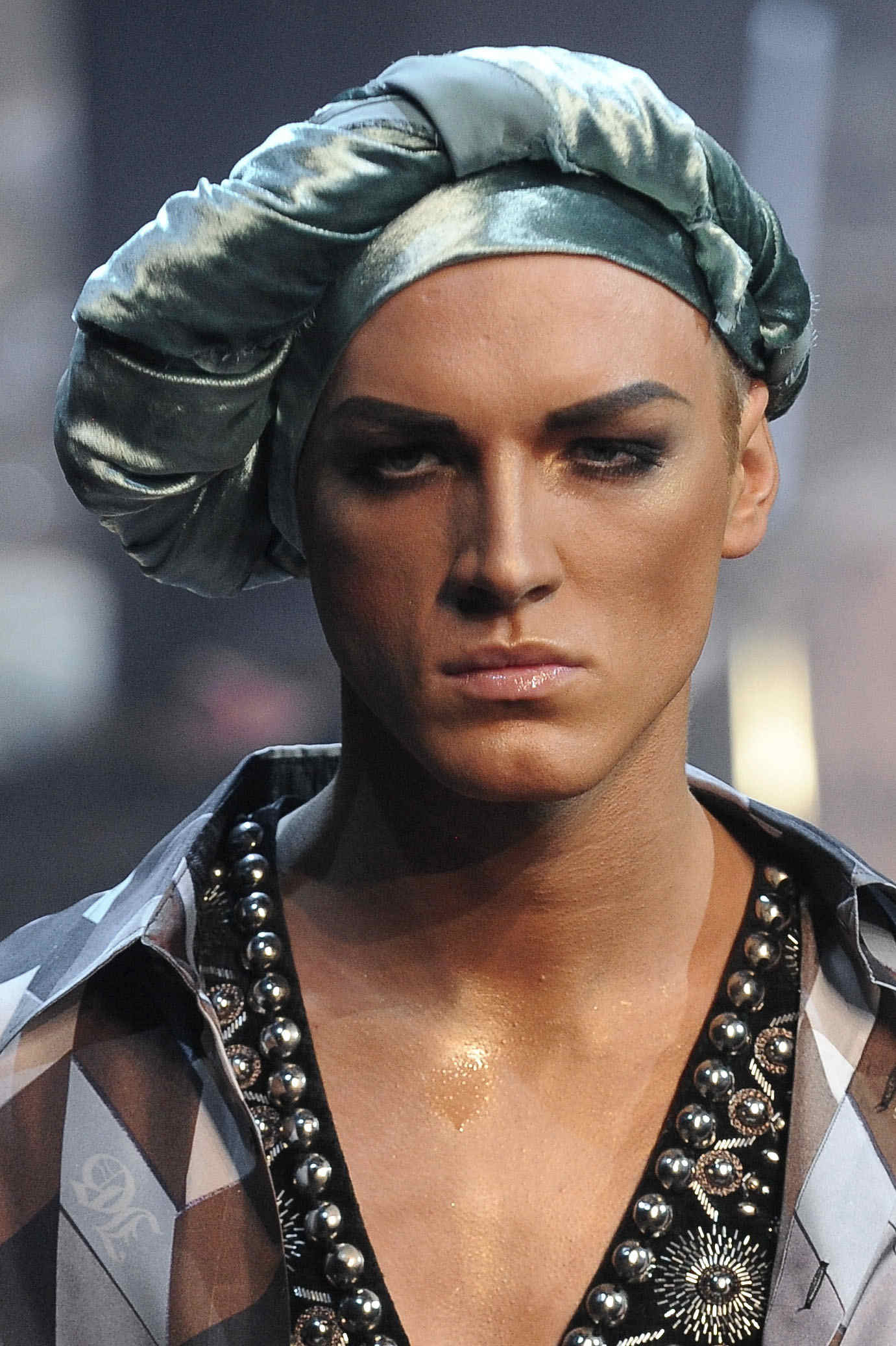 John Galliano 2011ﶬbDƬ