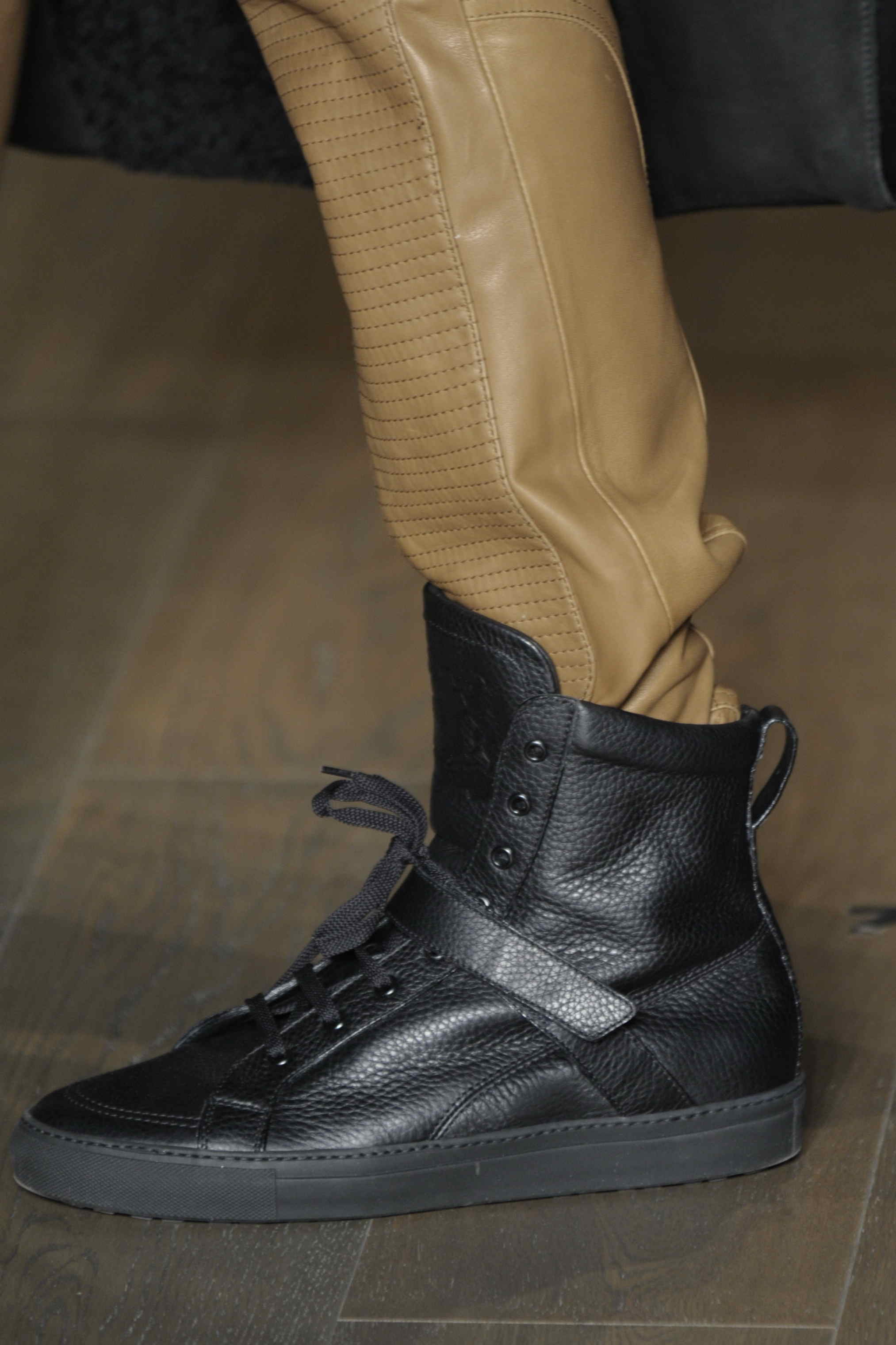 Trussardi 1911 2011ﶬʿЬĸDƬ