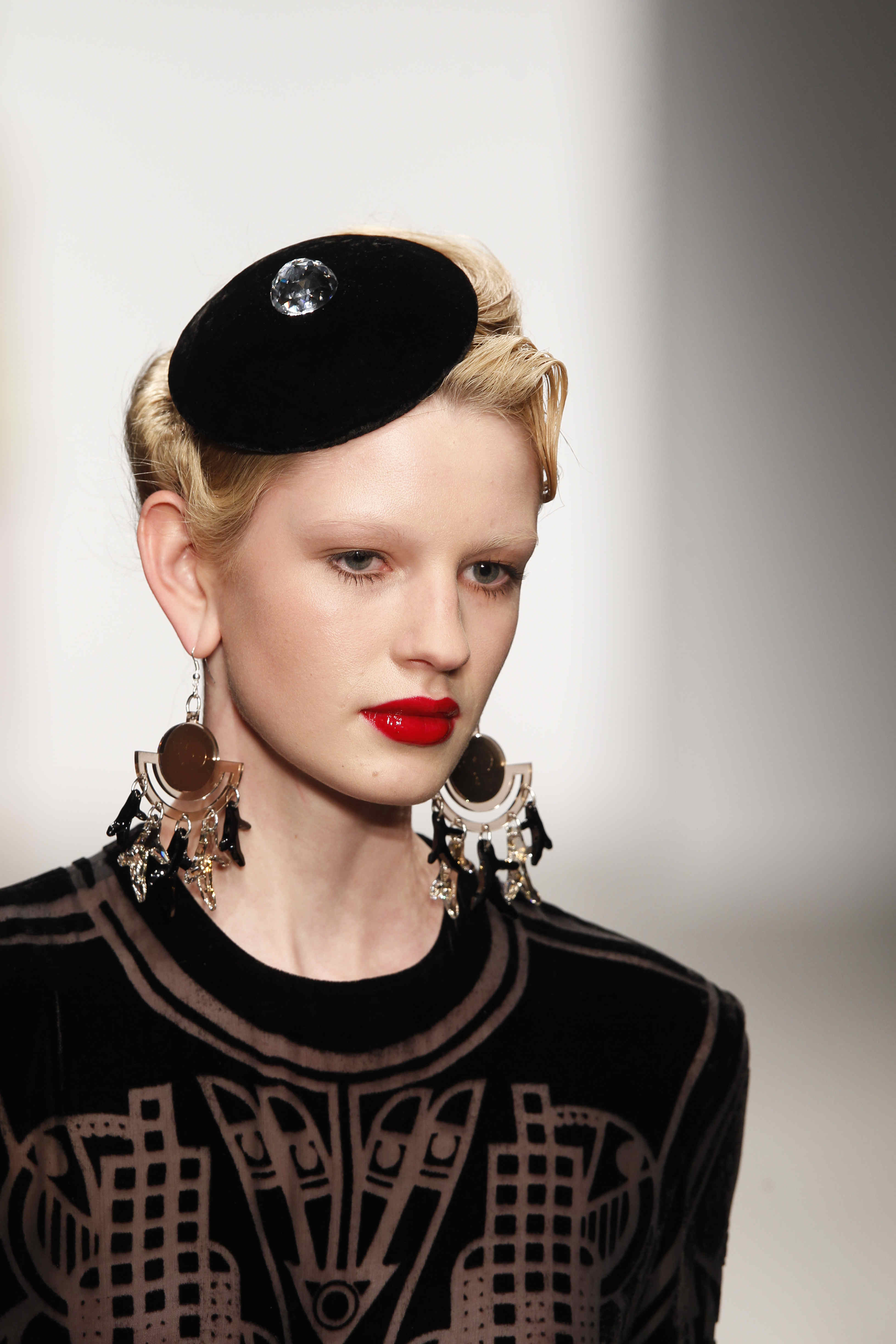 Holly Fulton 2011ﶬŮʿDƬ