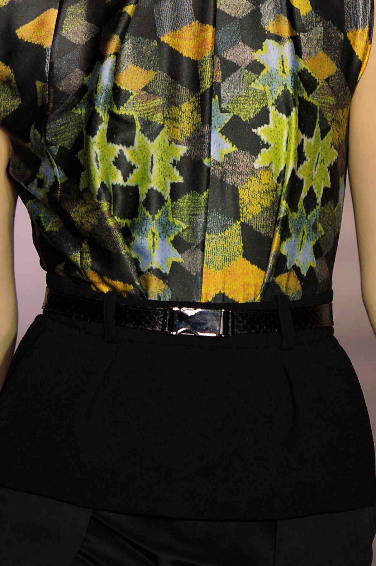 Preen by Thornton Bregazzi 2011ﶬŮʿDƬ