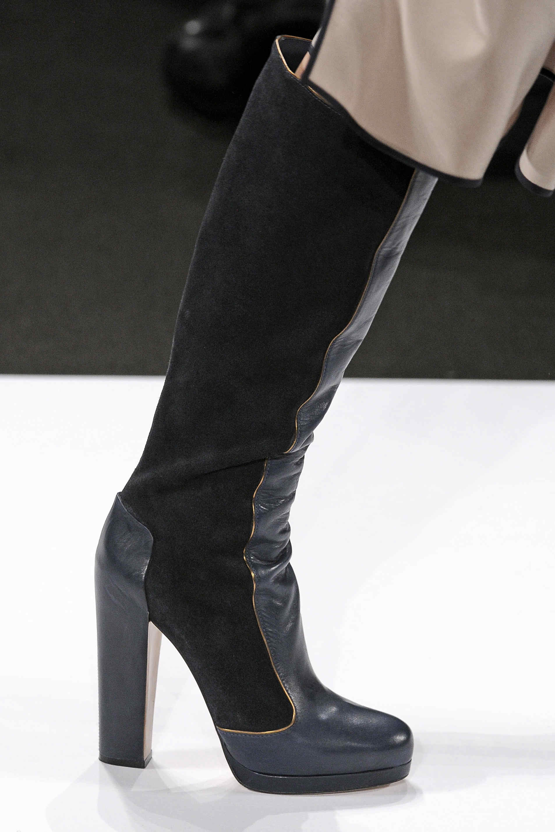 BCBG Max Azria 2011ﶬŮʿЬĸDƬ