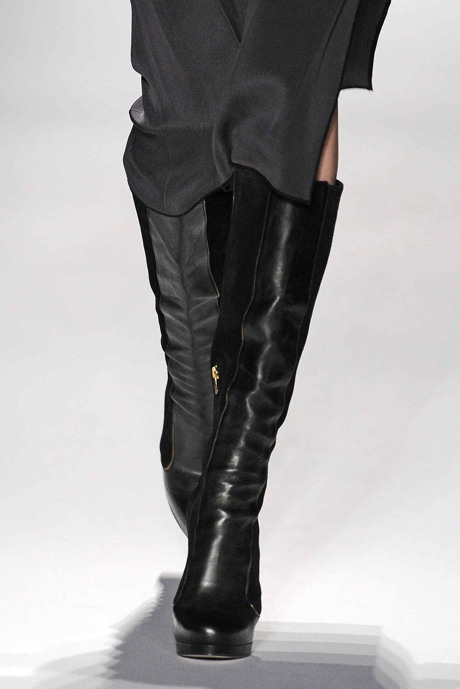 BCBG Max Azria 2011ﶬŮʿЬĸDƬ