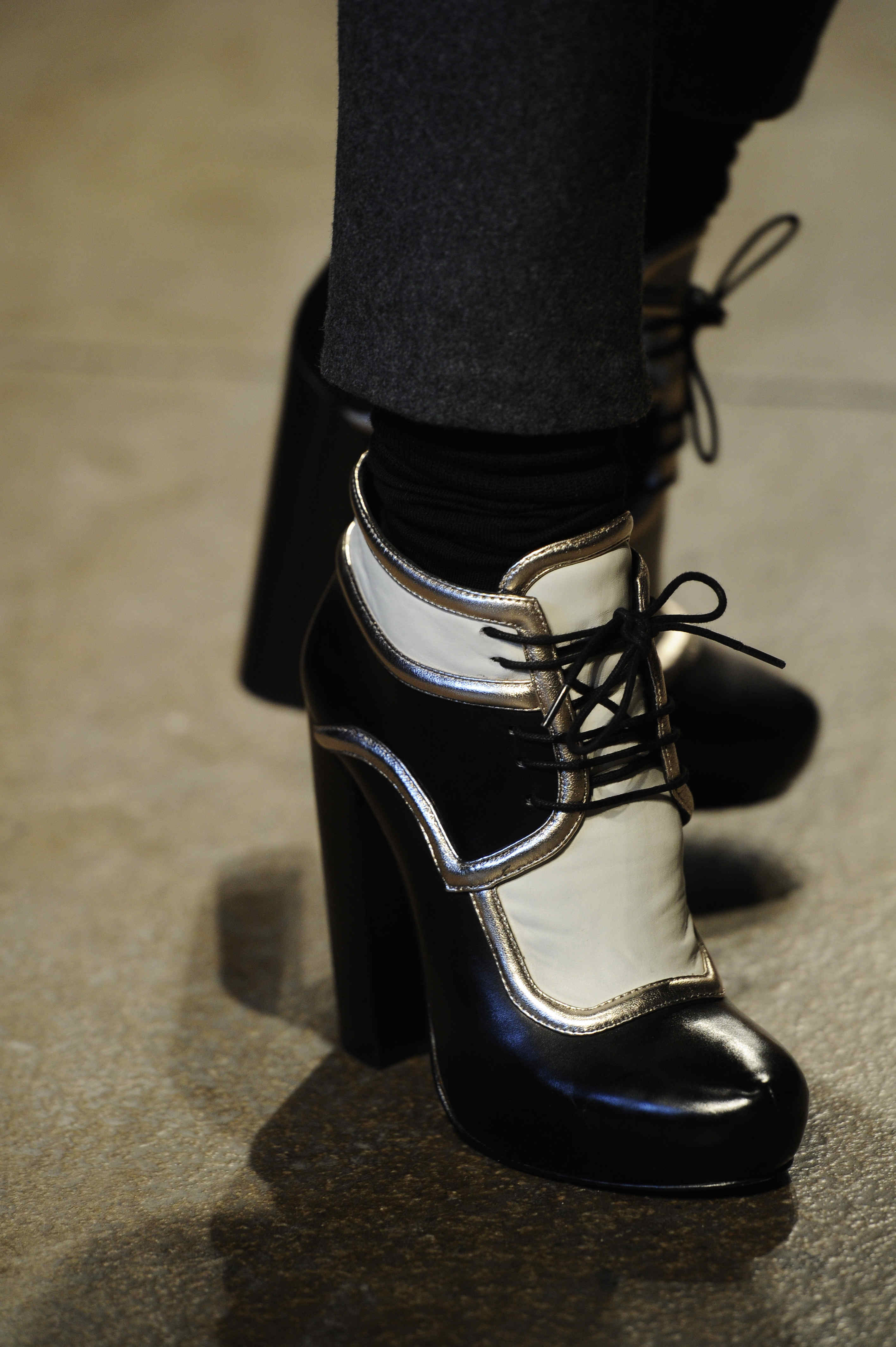 DKNY 2011ﶬŮʿЬĸDƬ