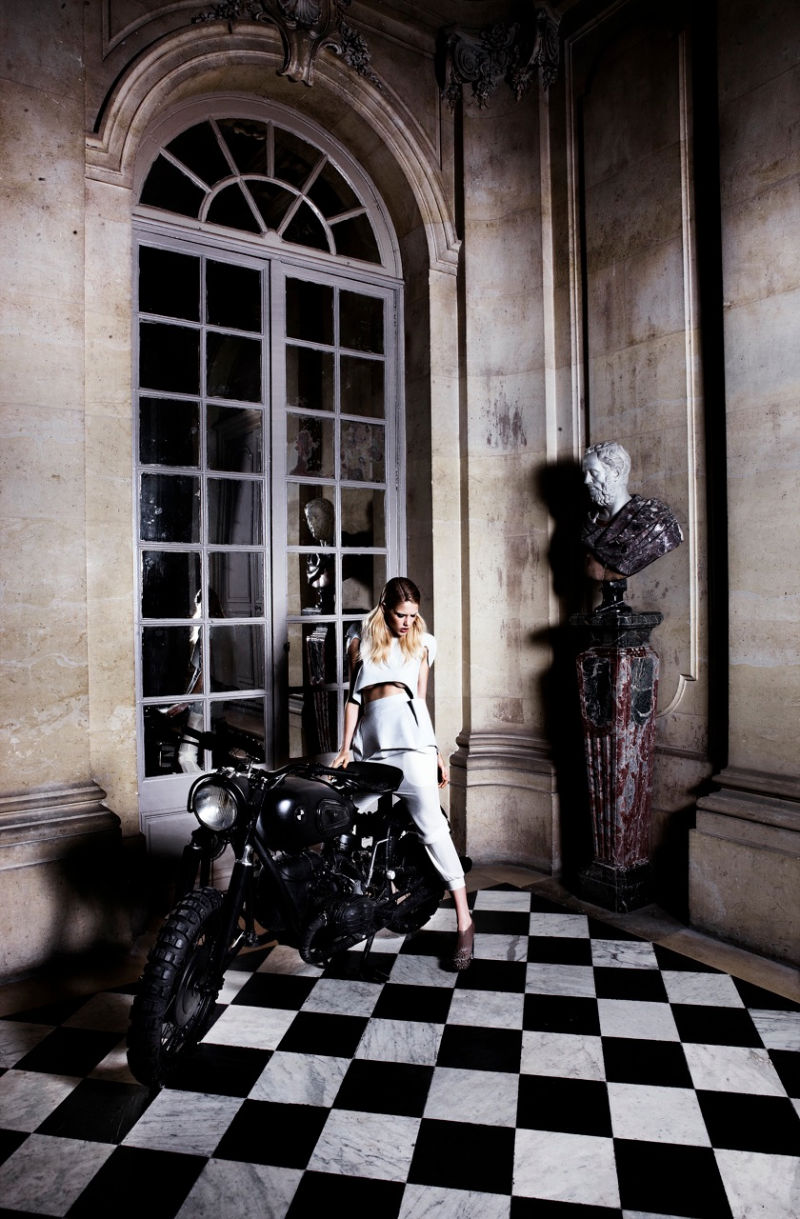 Ellery 2011 ﶬV DƬ