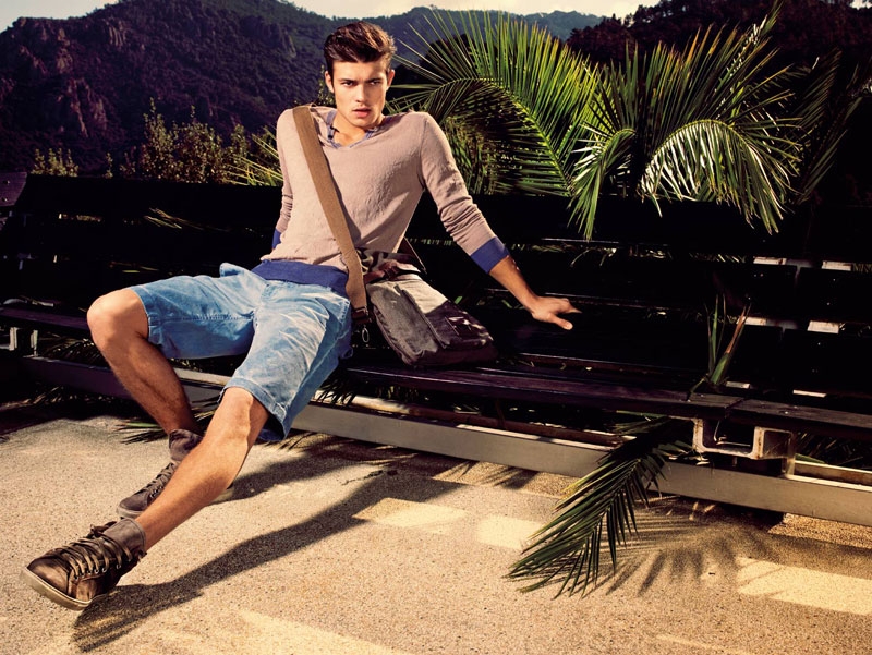 Gaudi b2011Look Book DƬ