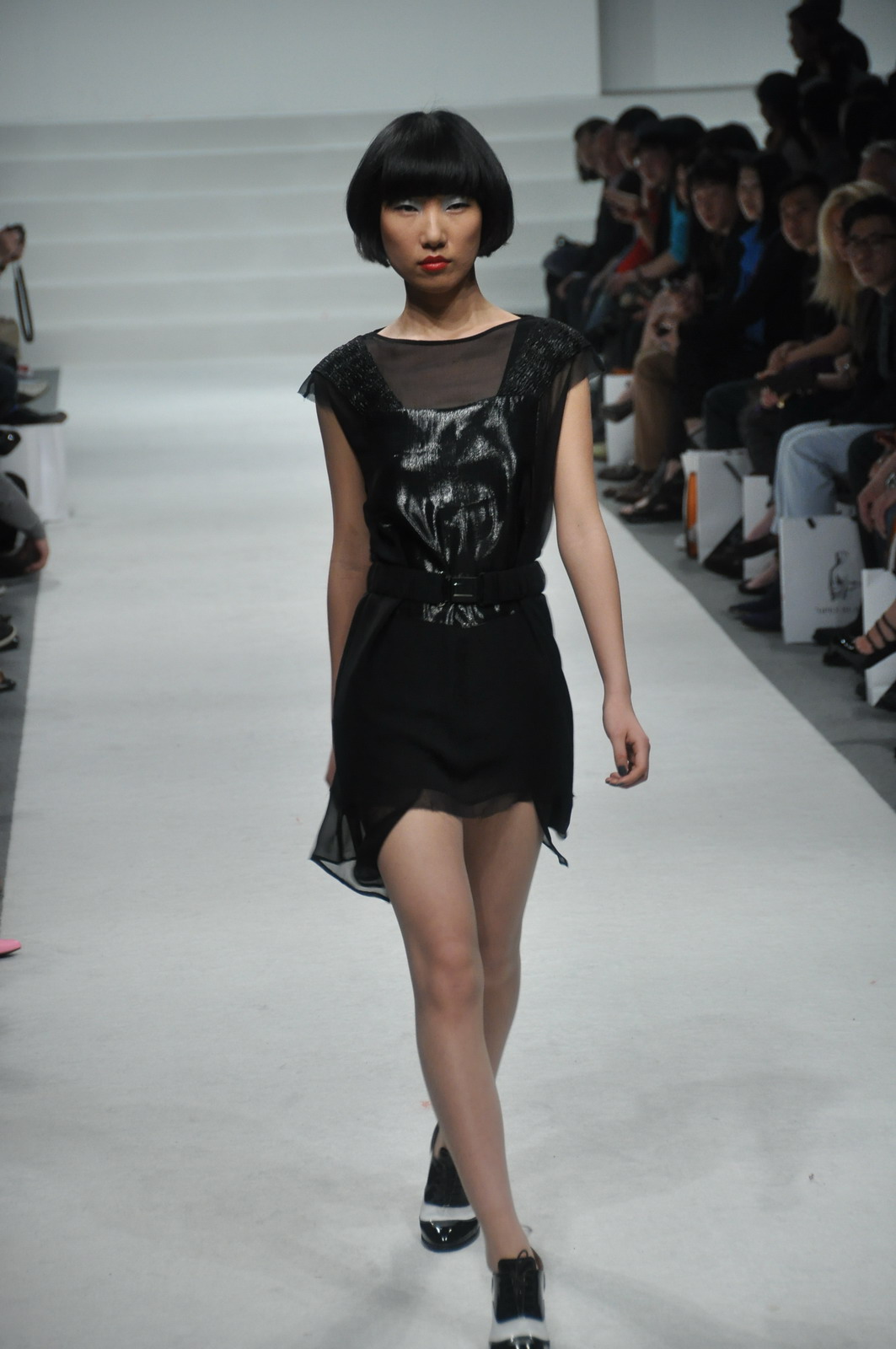 HELEN LEE 2011ﶬDƬ