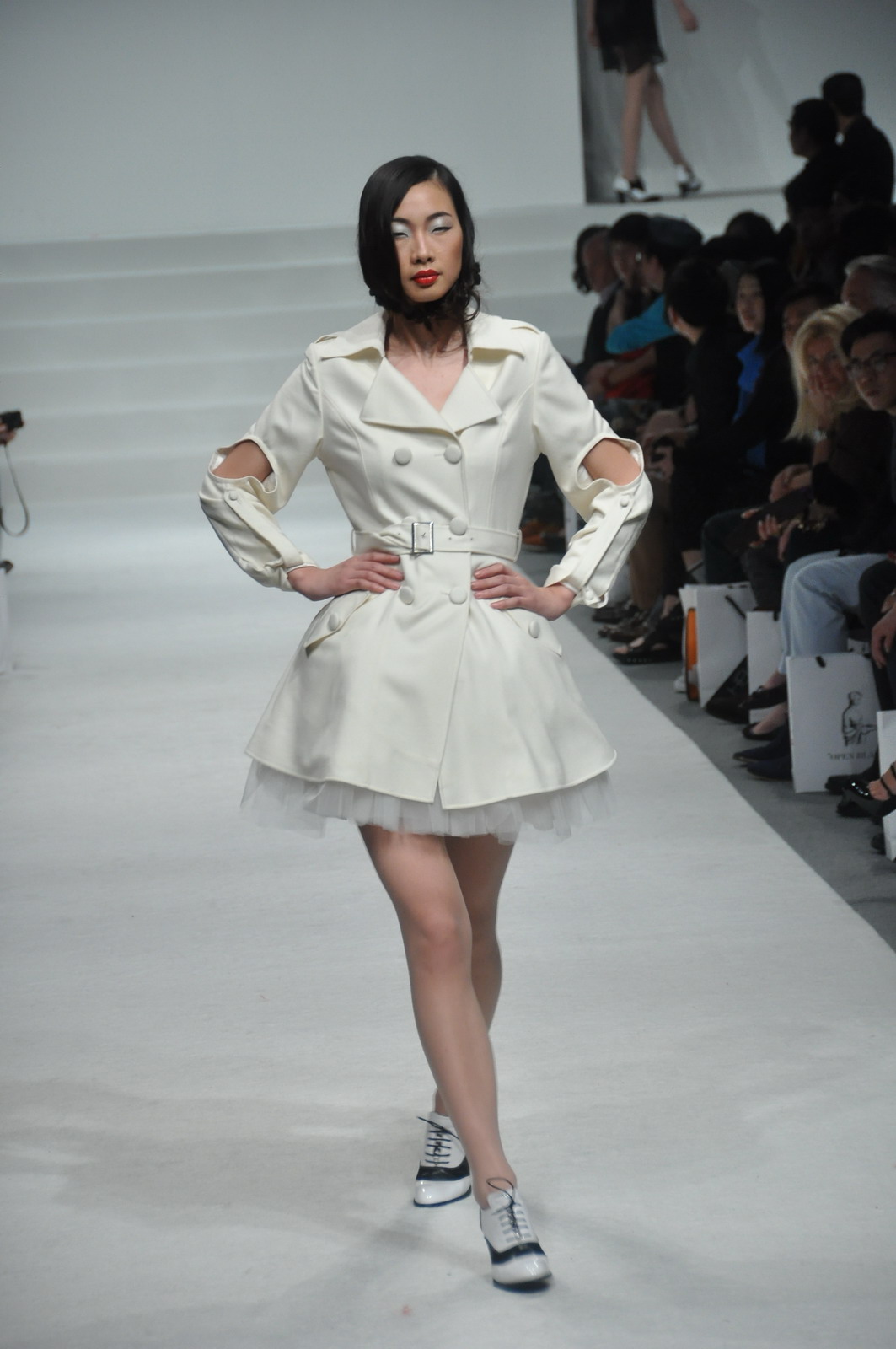 HELEN LEE 2011ﶬDƬ