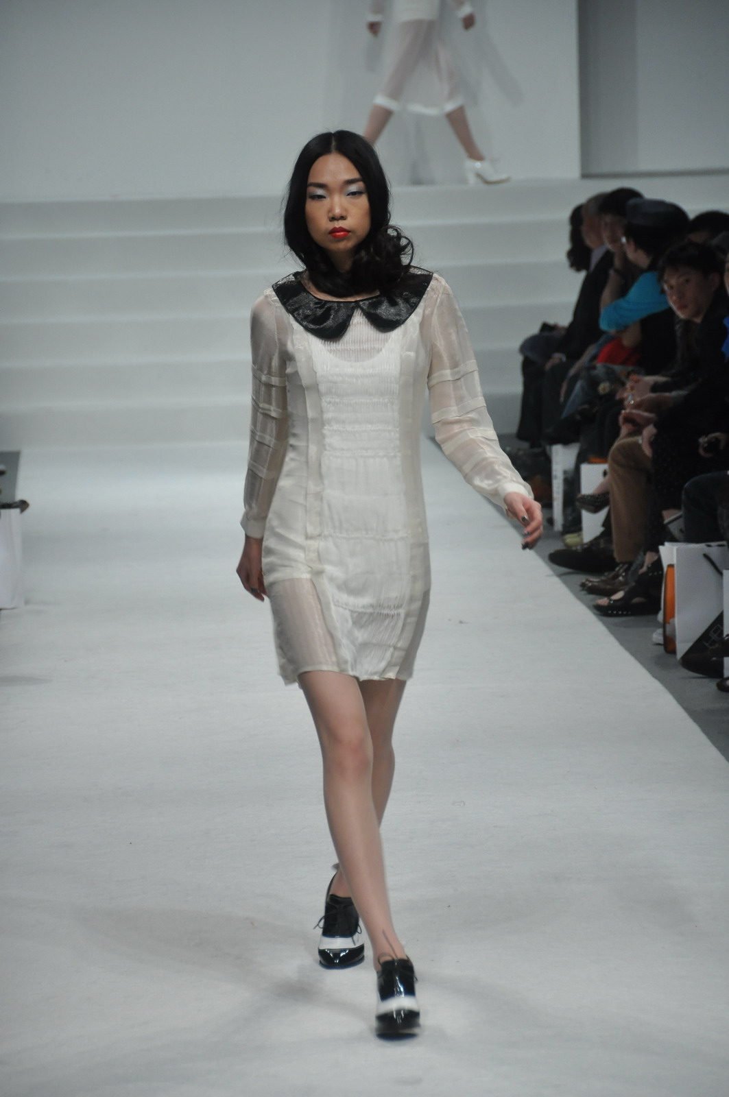 HELEN LEE 2011ﶬDƬ