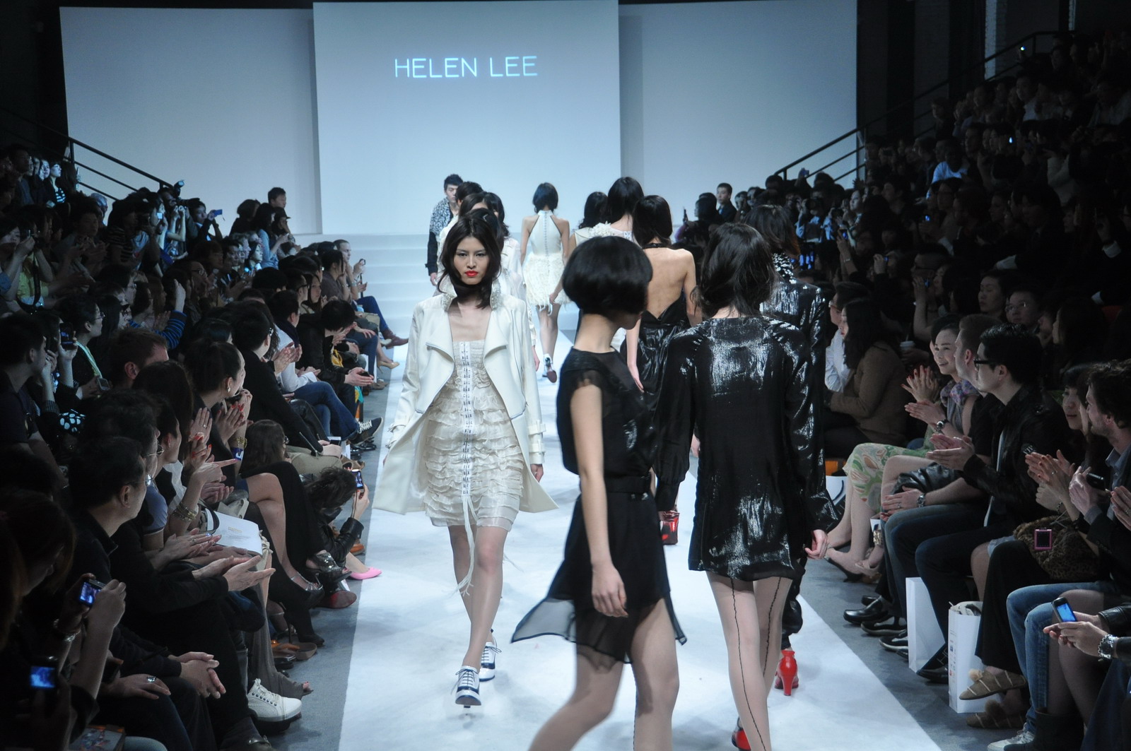 HELEN LEE 2011ﶬDƬ