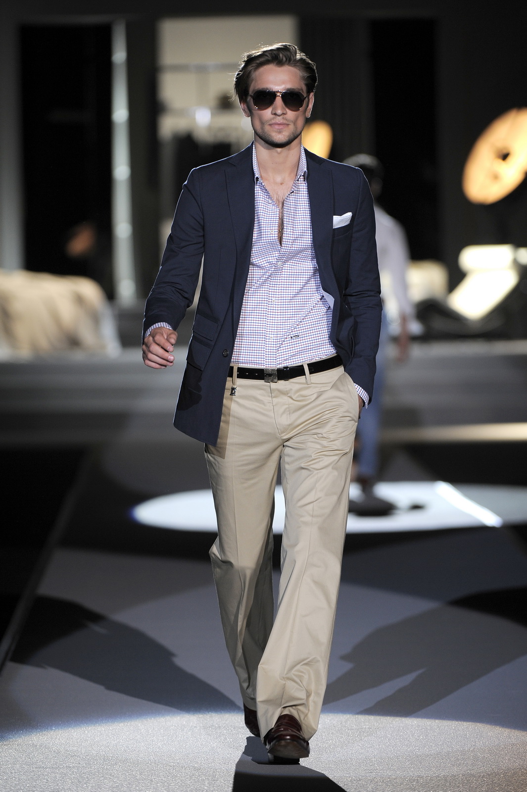 DSQUARED2 2011b(chng)DƬ