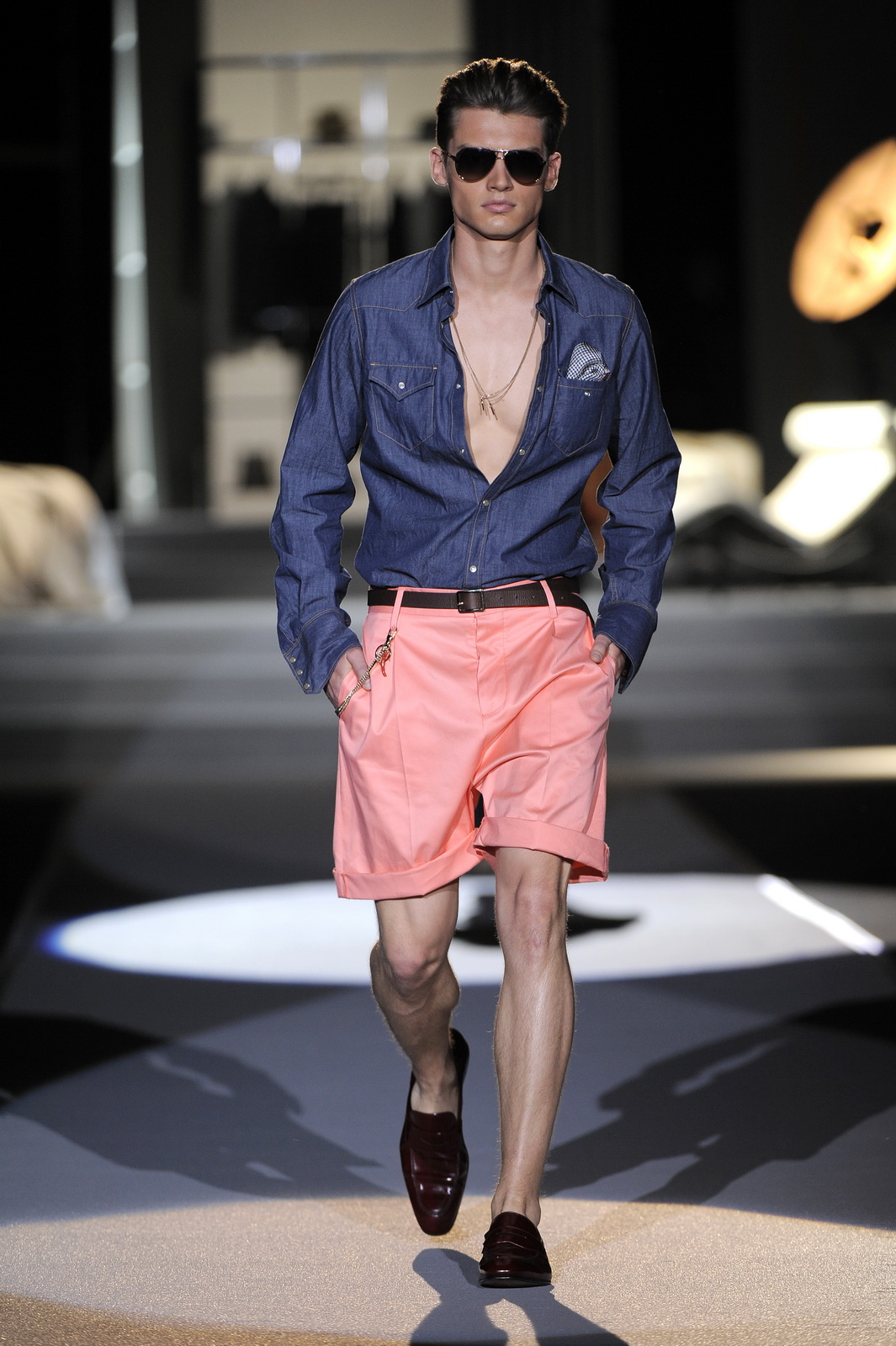DSQUARED2 2011b(chng)DƬ