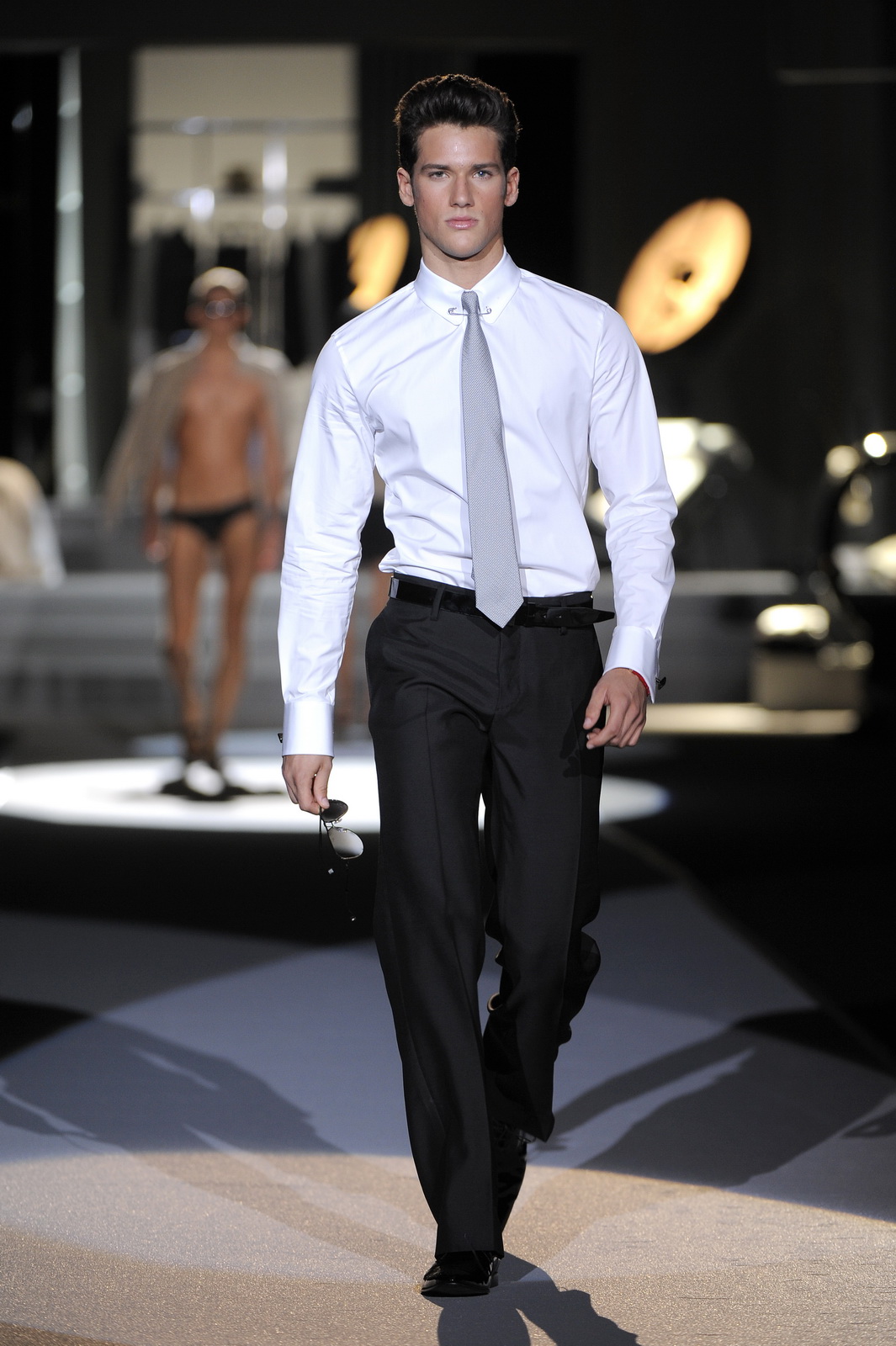 DSQUARED2 2011b(chng)DƬ