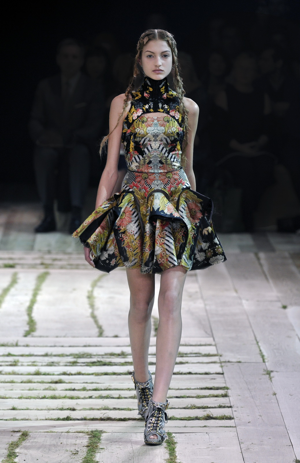 Alexander McQueen 11Ůb DƬ