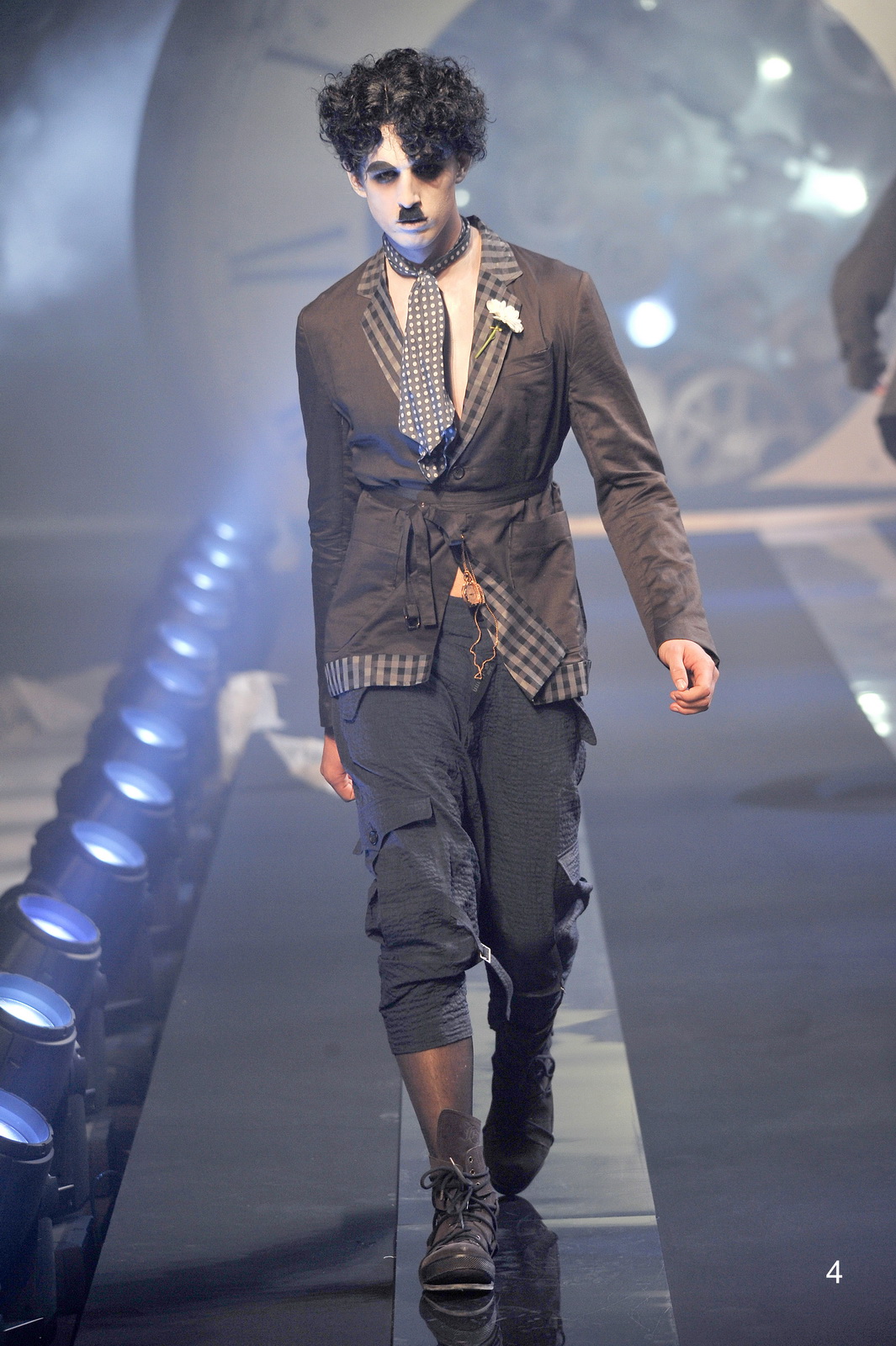 John Galliano 11b (chng)DƬ