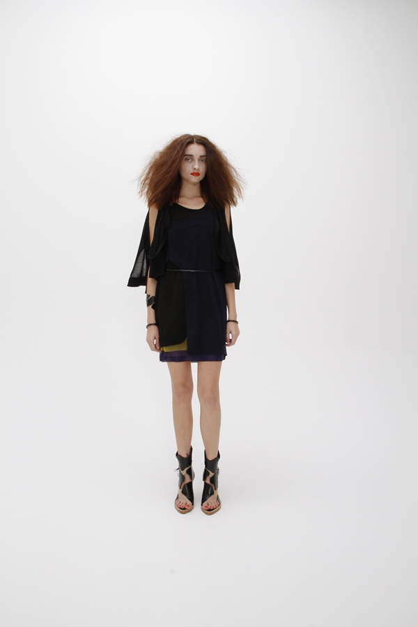 TOGA 11Ůb LookbookDƬ