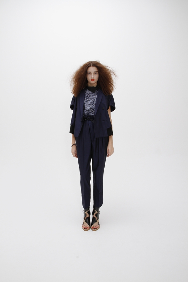TOGA 11Ůb LookbookDƬ