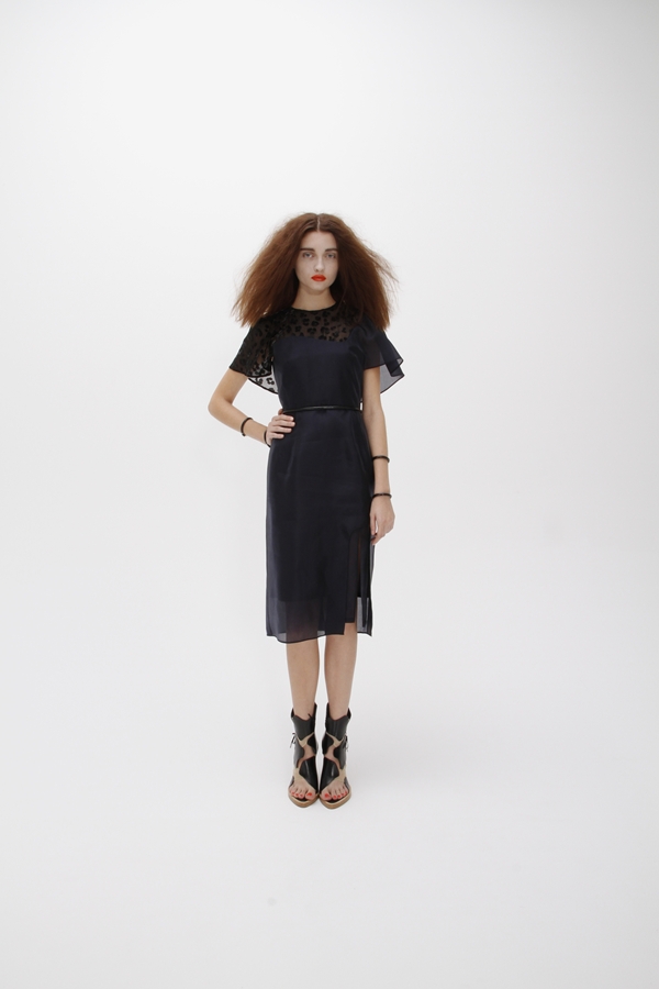 TOGA 11Ůb LookbookDƬ