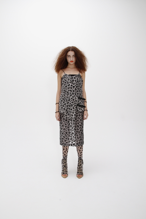 TOGA 11Ůb LookbookDƬ