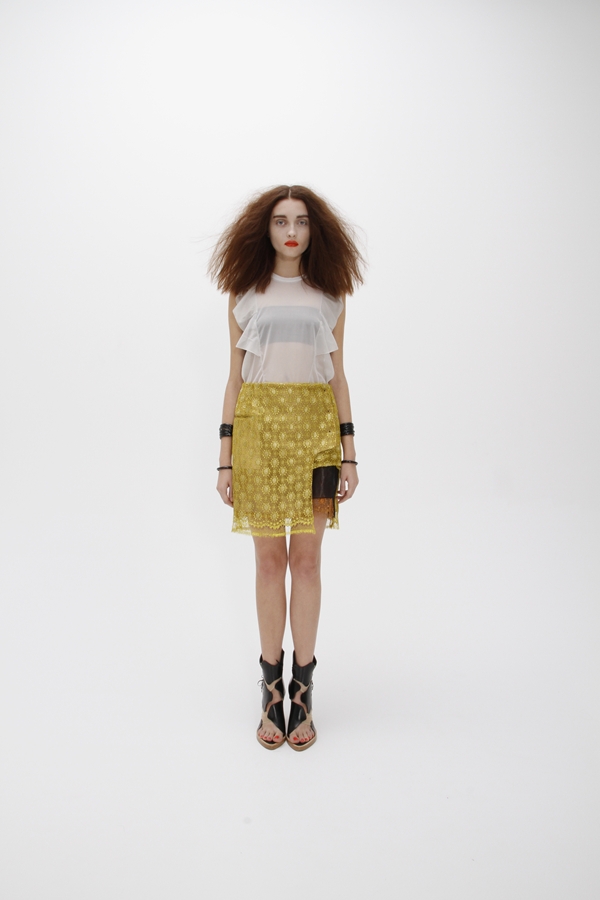 TOGA 11Ůb LookbookDƬ