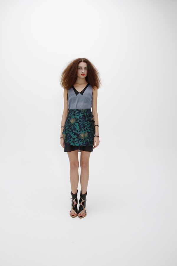TOGA 11Ůb LookbookDƬ