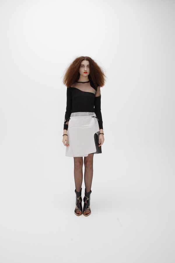 TOGA 11Ůb LookbookDƬ