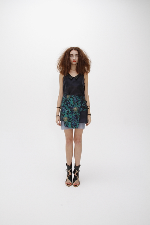 TOGA 11Ůb LookbookDƬ