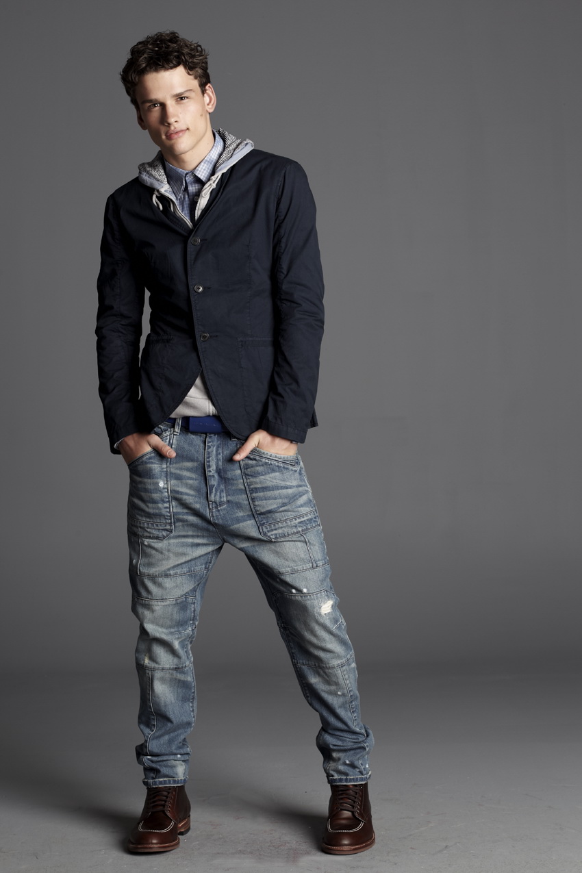 ARMANI EXCHANGE 2011春夏男裝新品TRAVELISTA