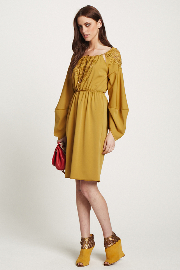Elie Tahari 2012紺ϵиDƬ