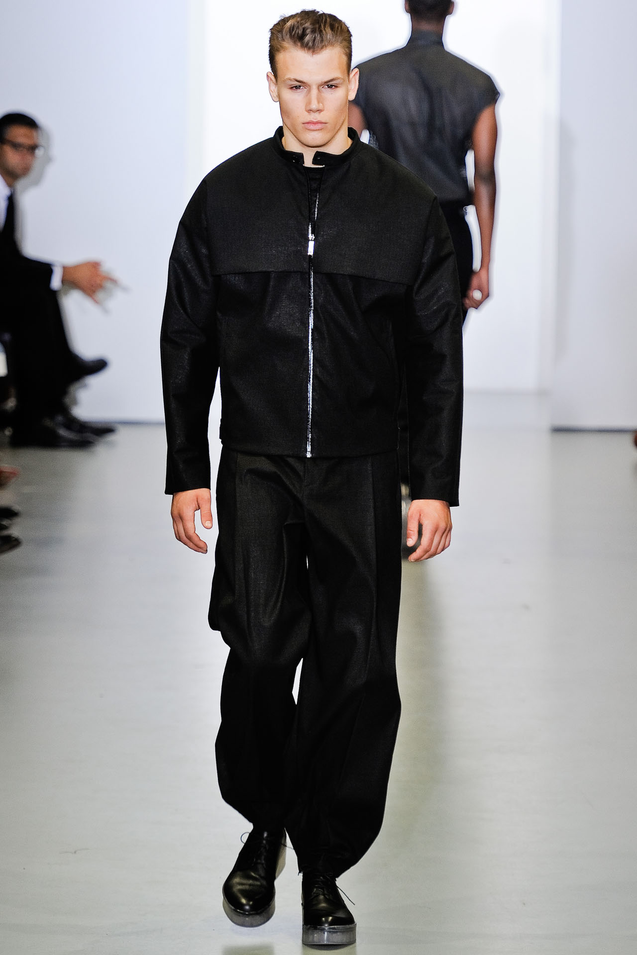 Calvin Klein 2012bDƬ