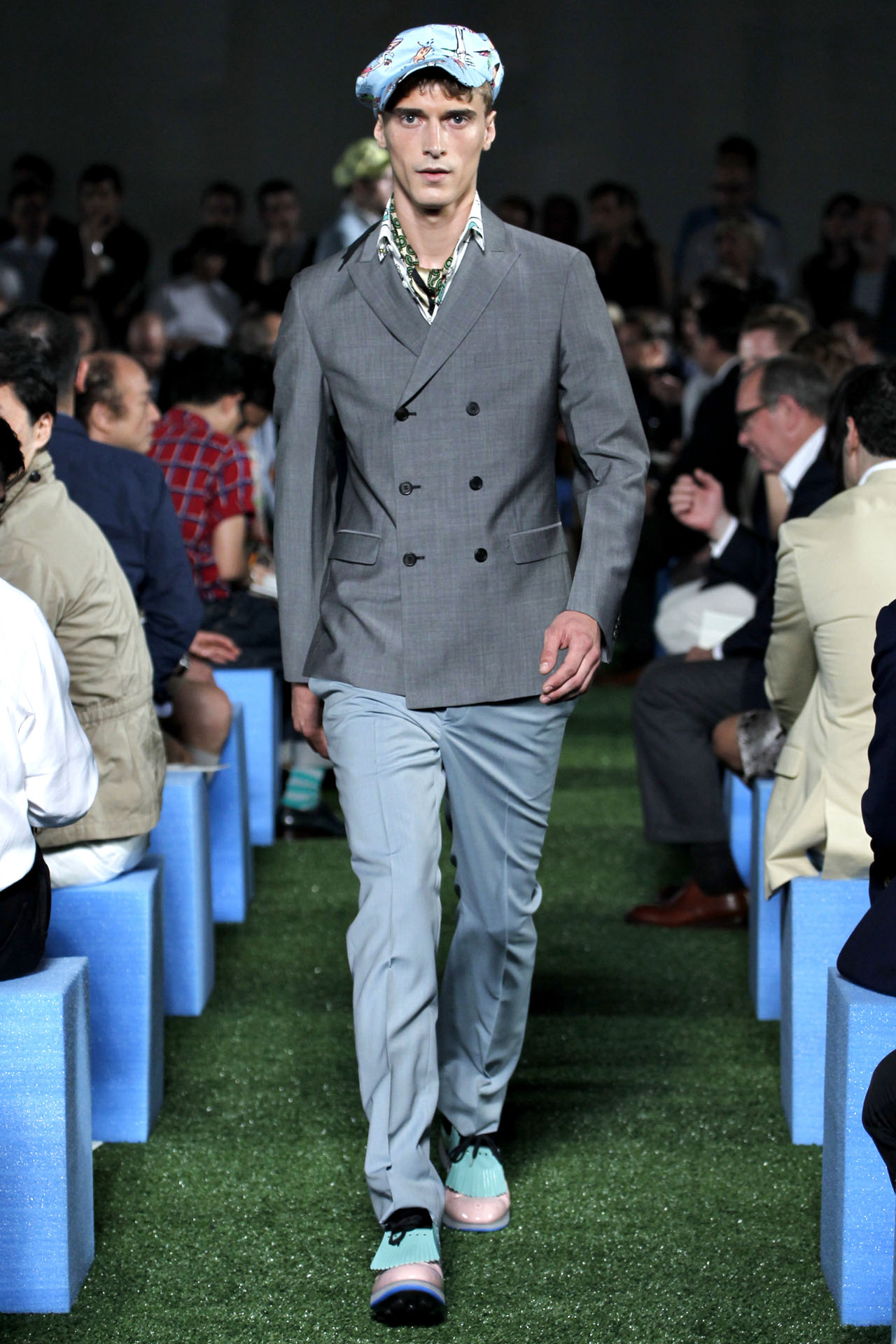 Prada 2012bDƬ