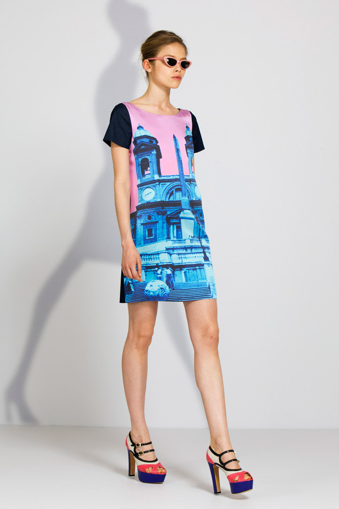 Moschino Cheap And Chic 2012紺ϵиDƬ