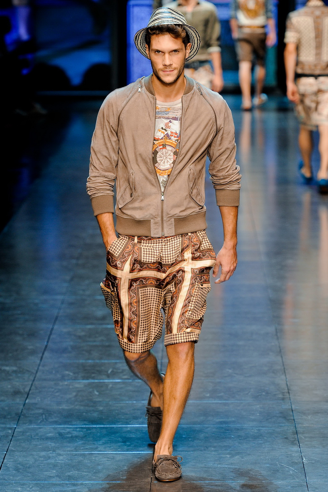 D&G 2012bDƬ