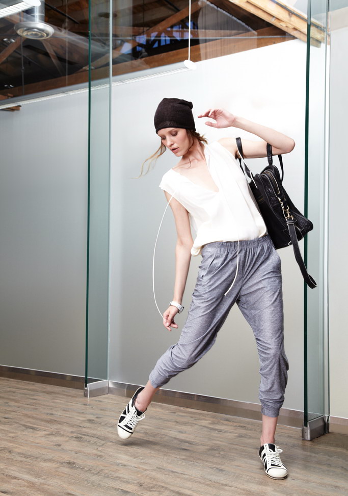 Max Azria 2012紺ϵиDƬ