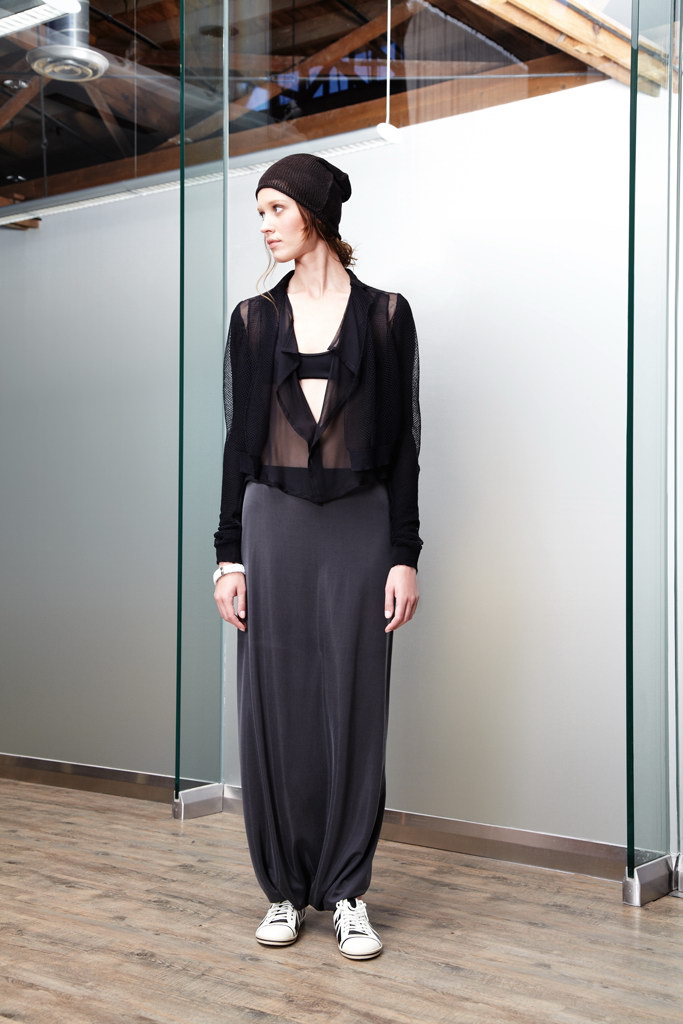 Max Azria 2012紺ϵиDƬ