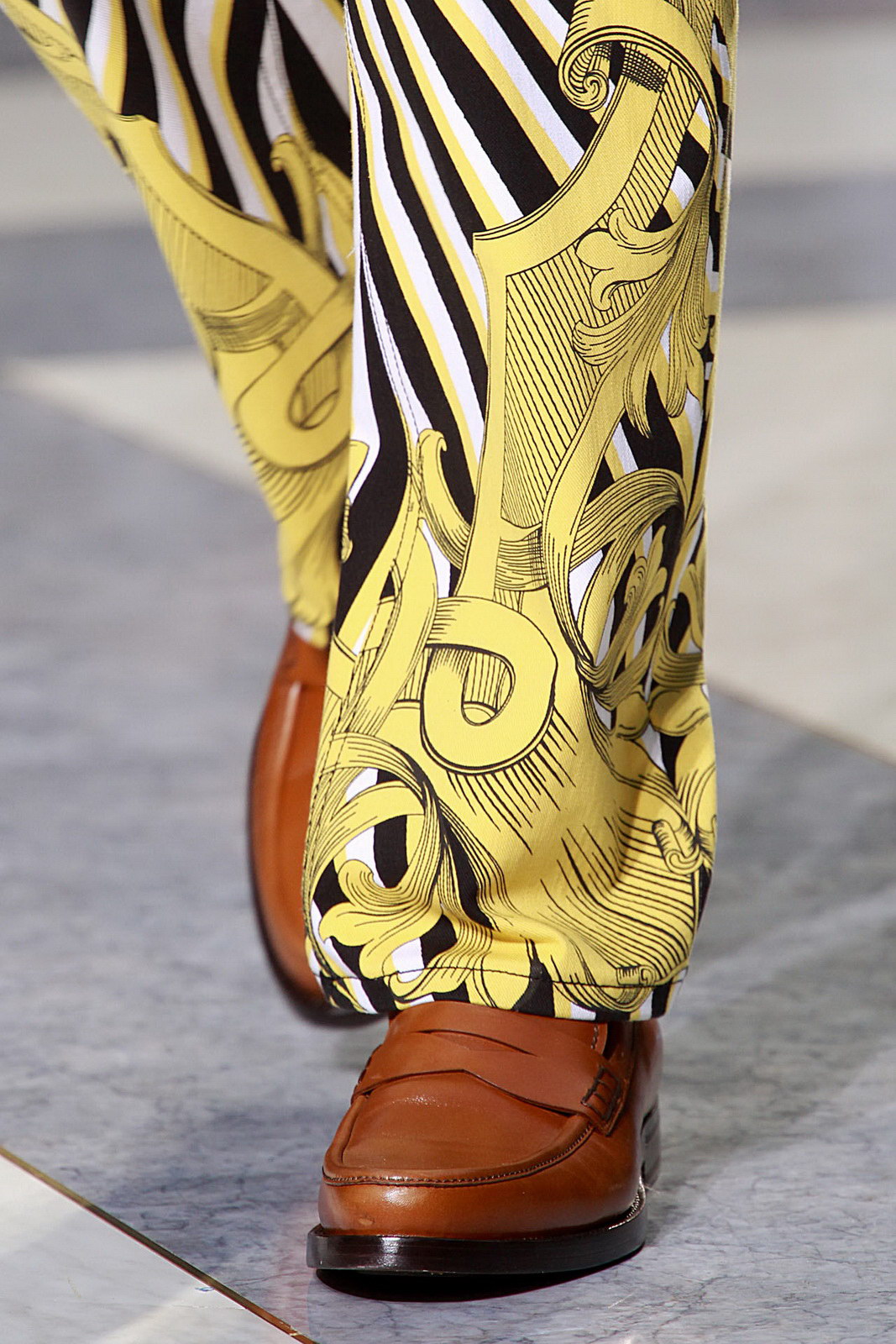 Versace 2012b(ji)DƬ