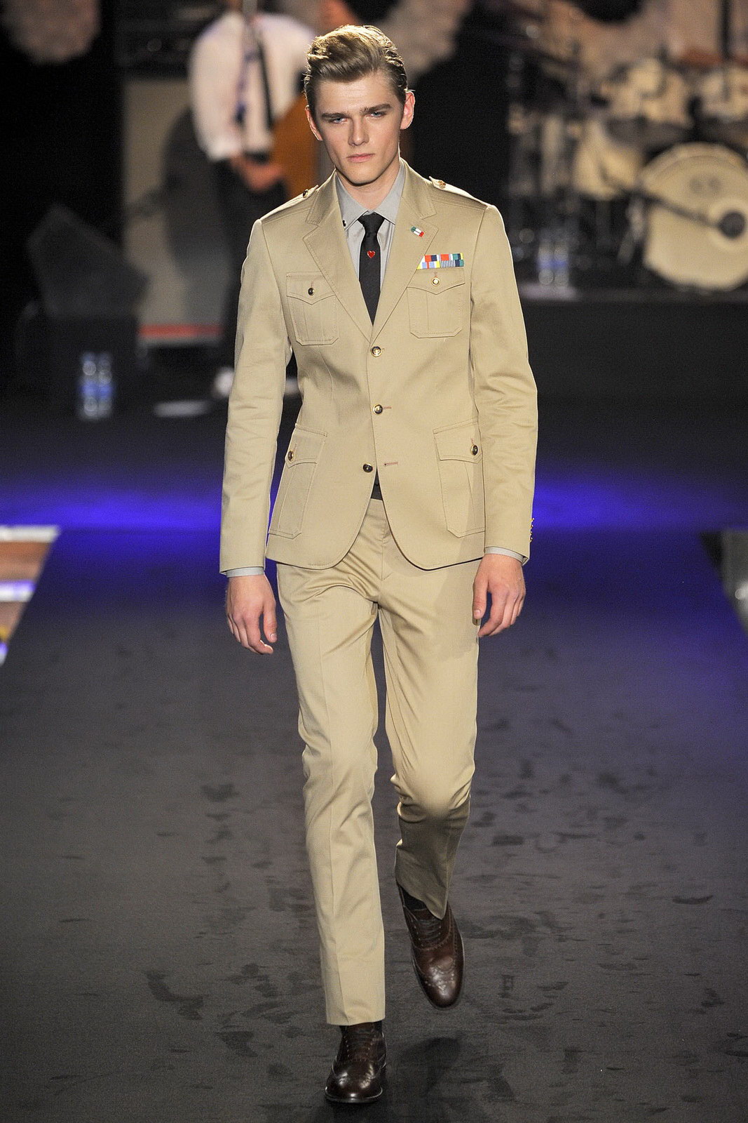 Moschino 2012bDƬ