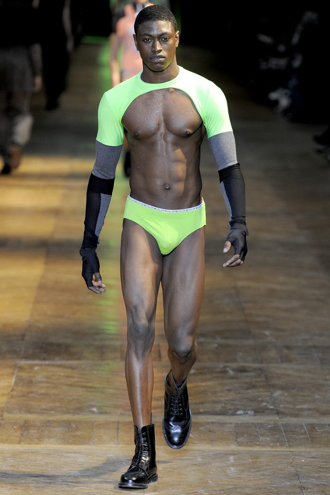 Mugler 2012bDƬ