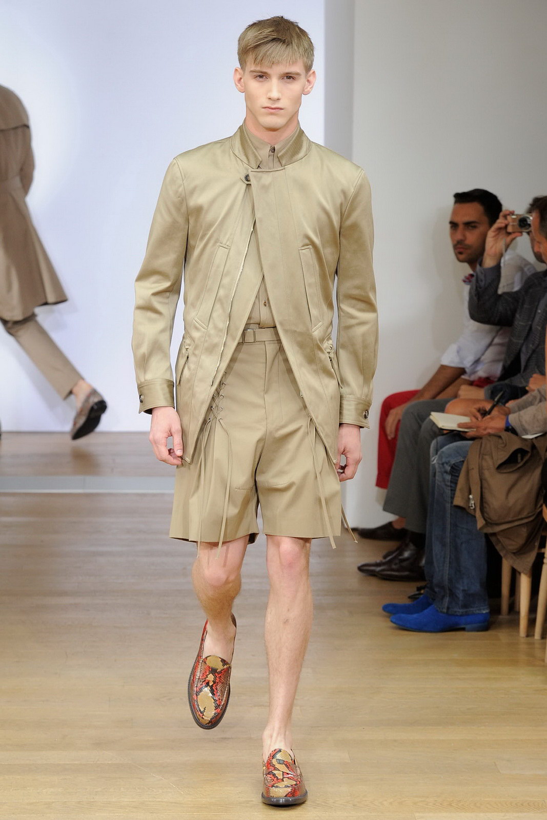 Yves Saint Laurent 2012bDƬ