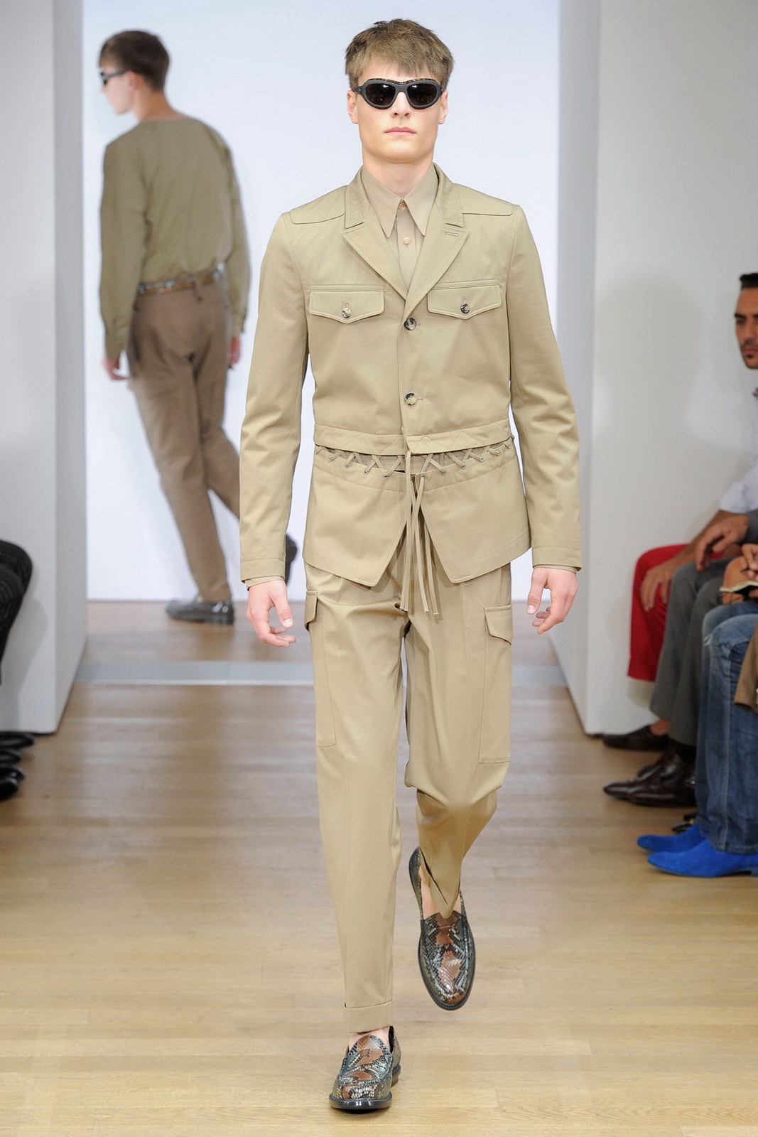 Yves Saint Laurent 2012bDƬ