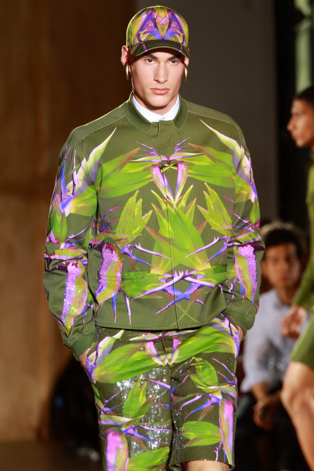 Givenchy 2012b(ji)DƬ