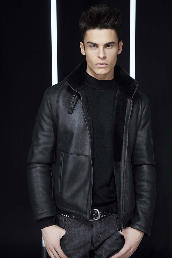 Karl Lagerfeld 2011ﶬbV DƬ