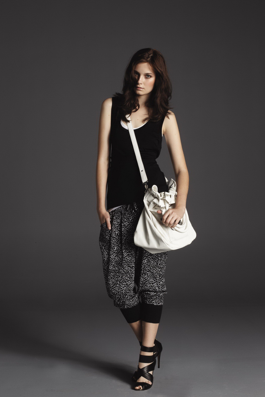 Armani Exchange 2011ﶼϵŮblookbook DƬ