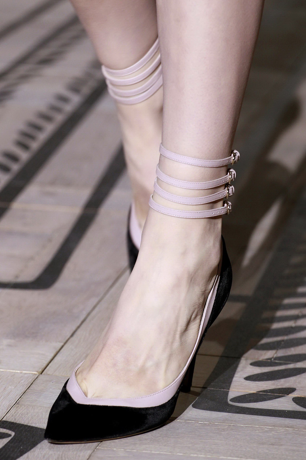 Valentino 2011ﶬ߼Ƽ DƬ